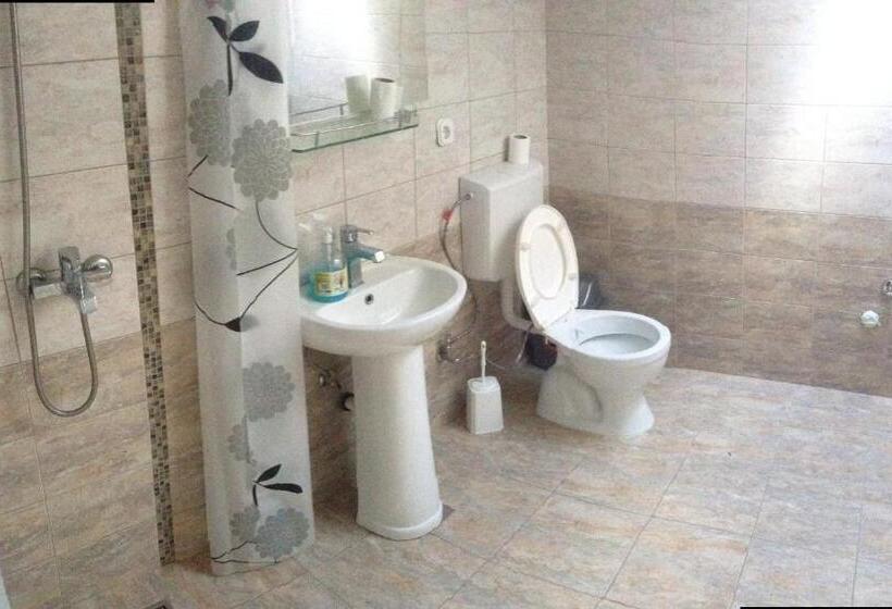 Standardrum, Venecia Plaza Struga