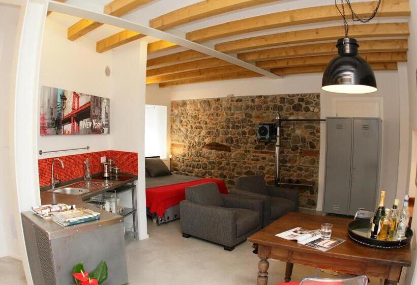 Студия Superior, Casa Galante