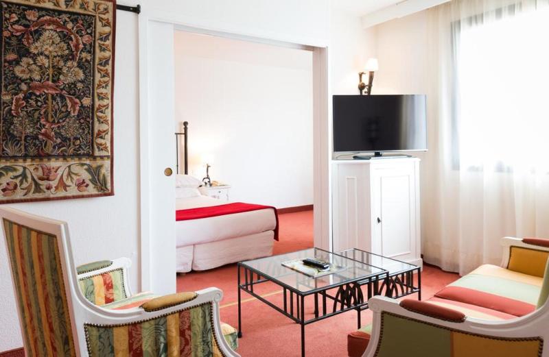 Полулюкс, Avignon Grand