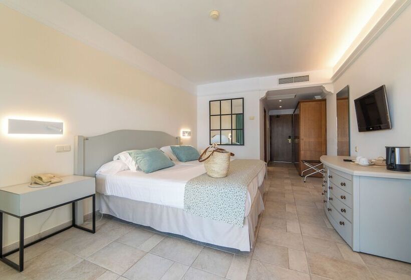 Номер Стандарт Вид на Бассейн, Cm Mallorca Palace  Only Adults