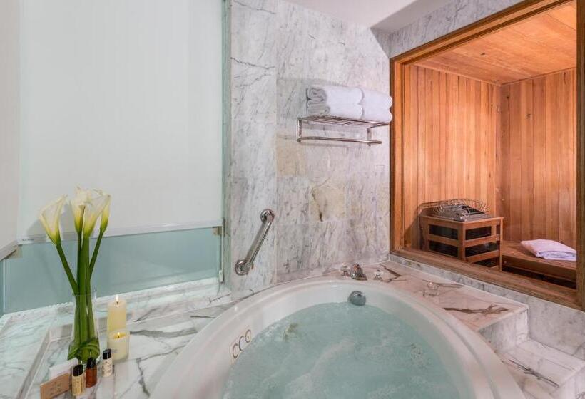 Люкс Повышенной Комфортности, Delfines Hotel & Convention Center