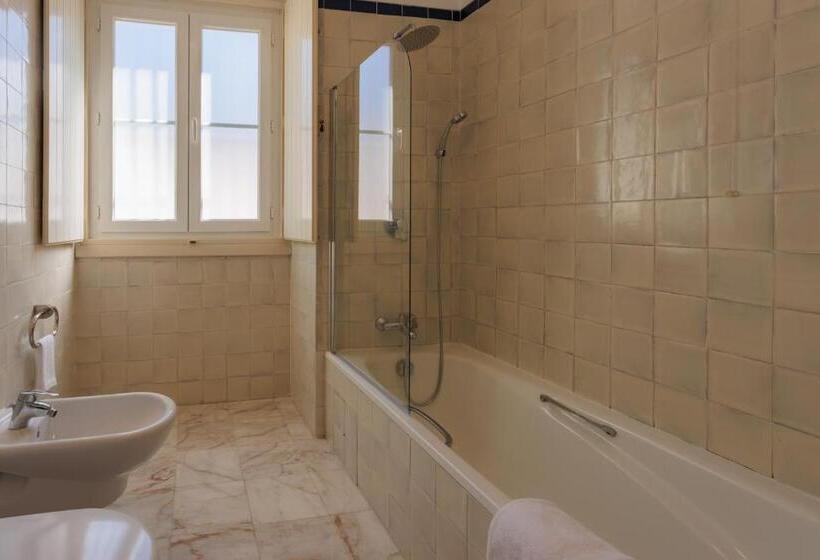 Quarto Familiar, Pousada De Ourém   Fátima
