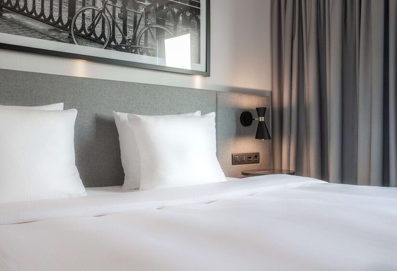 Семейный Номер, Radisson Hotel Zurich Airport