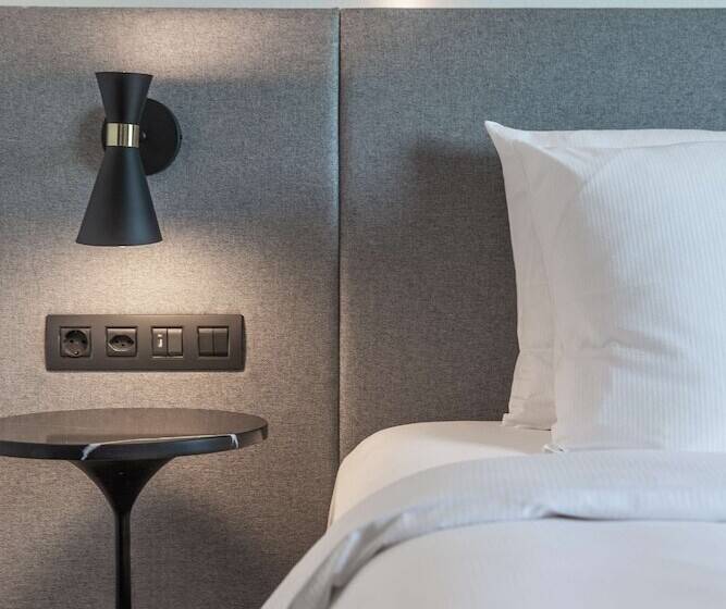 Номер Superior с Видом, Radisson Hotel Zurich Airport