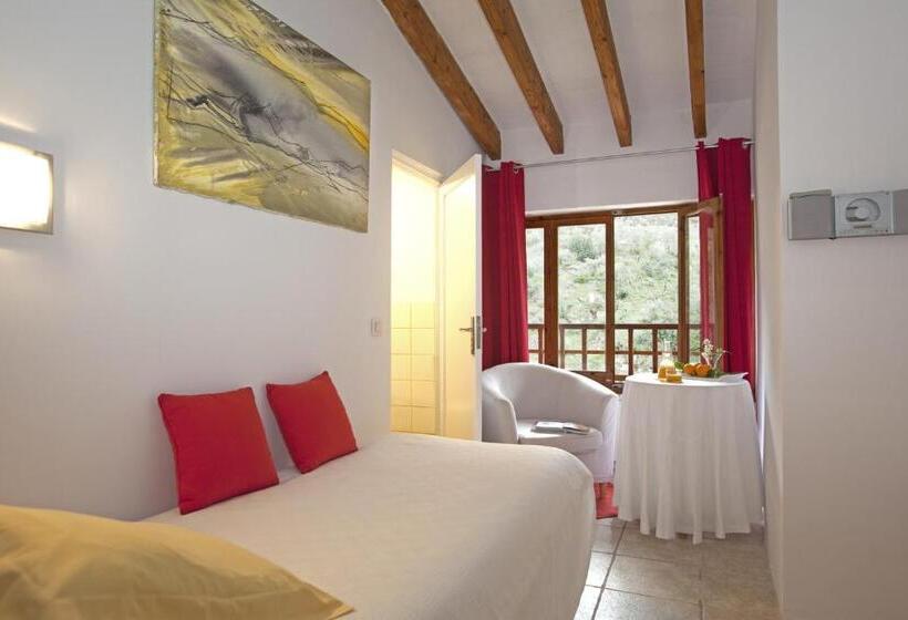 Номер Стандарт Индивидуальный, Fornalutx Petit Hotel   Bed & Breakfast