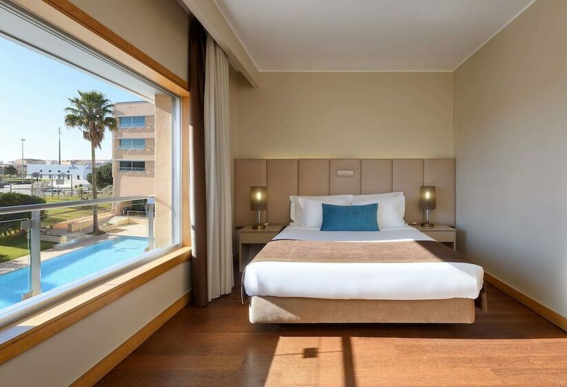 Номер Premium Вид на Бассейн, Tryp By Wyndham Porto Expo