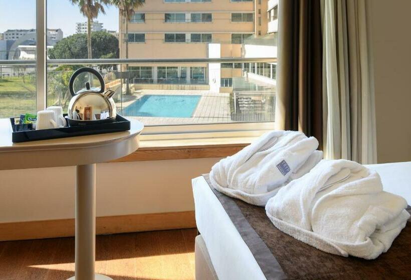 Люкс Премиум, Tryp By Wyndham Porto Expo