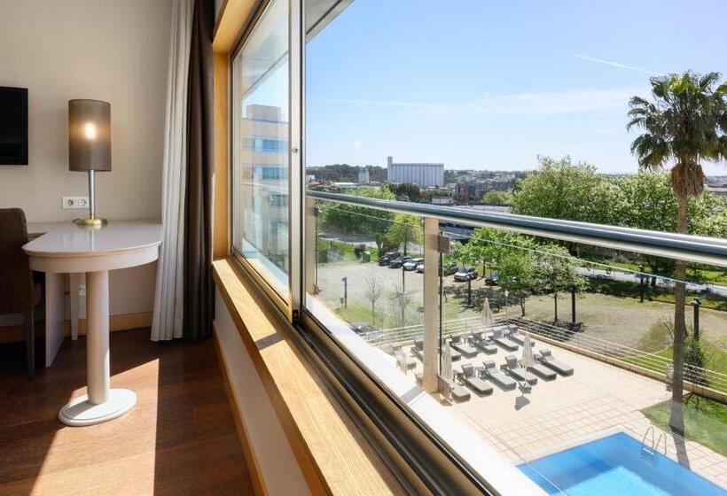 Номер Premium Вид на Бассейн, Tryp By Wyndham Porto Expo