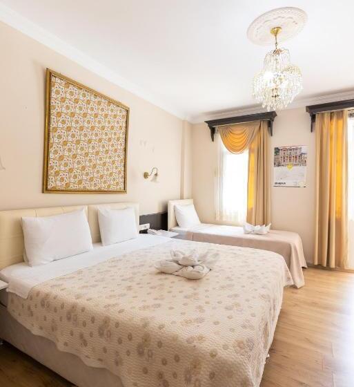 Четырехместный Номер Стандарт с Балконом, Ephesus Centrum