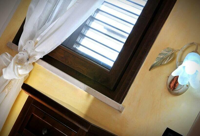 Quarto Triplo Estandar, Il Calesse B&b