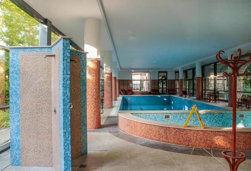 Апартаменты 1 Спальня с Балконом, The Bluedeck Wellness Apartment