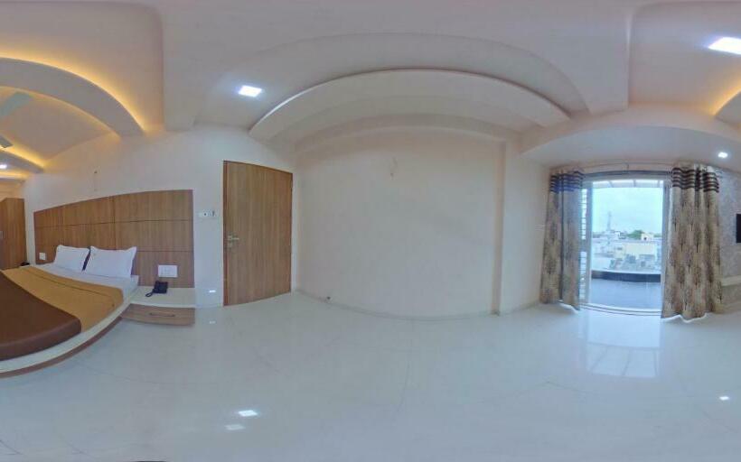 Номер Executive, Ramkrishna Inn