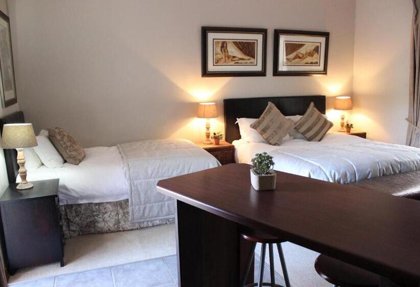 Номер Стандарт Трехместный, The Falls Guest House