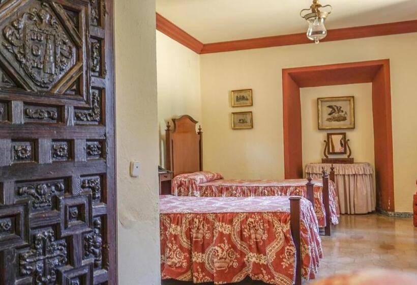 Полулюкс, Cortijo El Esparragal
