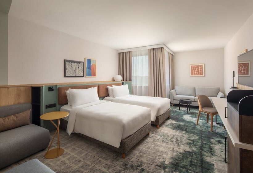 장애인을 위한 스탠다드 룸, Crowne Plaza Budapest, An Ihg