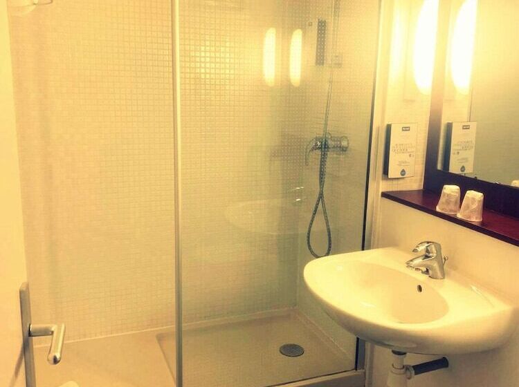 Номер Стандарт, Kyriad Chantilly Sud  Luzarches