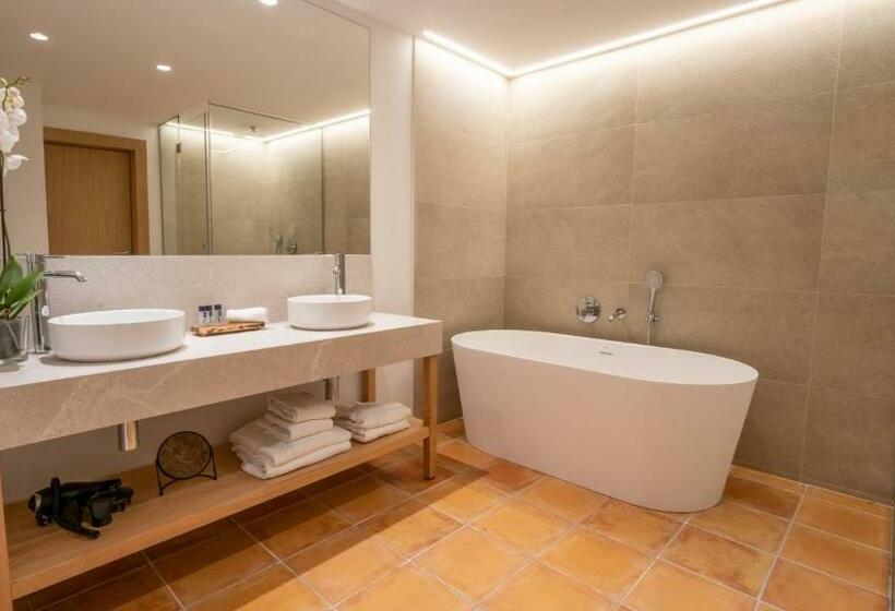 سوییت, Mon Port Hotel & Spa