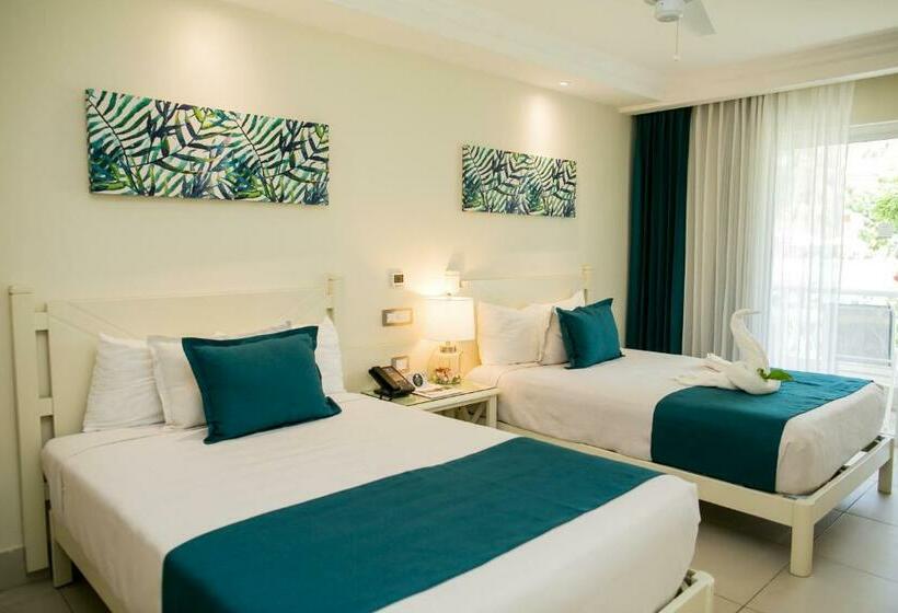 اتاق راحتی با چشم‌انداز استخر, Vista Sol Punta Cana Beach Resort & Spa  All Inclusive