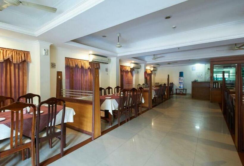 스탠다드 룸, Sree Gokulam Sabari