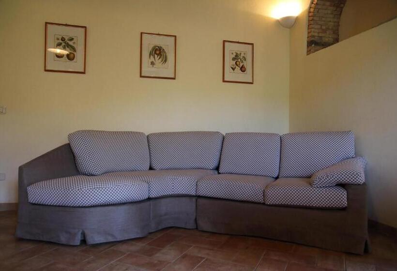Апартаменты 3 Спальни, Tenuta Montemassi Podere Montauzzo