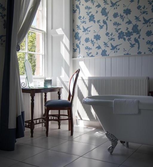 Номер Стандарт, Whitehouse Country House