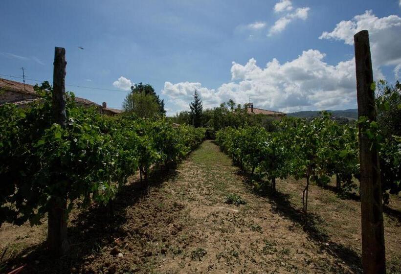 2 Bedrooms Apartment Mountain View, Agriturismo Podere Acqualoreto
