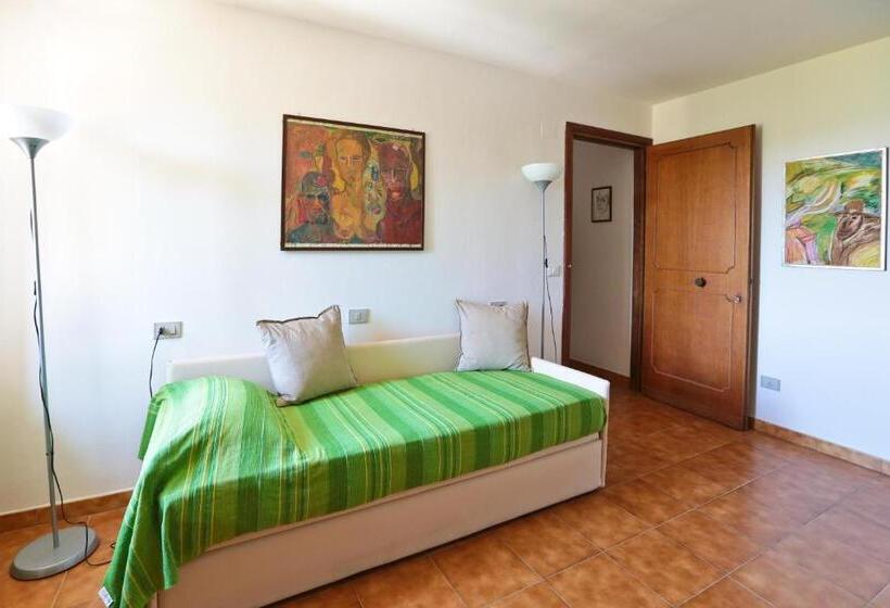 2 Bedrooms Apartment Mountain View, Agriturismo Podere Acqualoreto