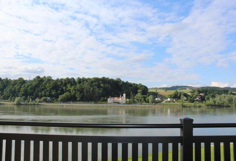 Apartamento 1 Dormitorio con Balcón, Gasthof S'schatzkastl
