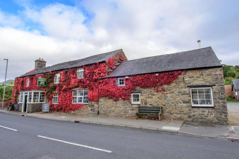 Номер Стандарт, The Penrhos Arms