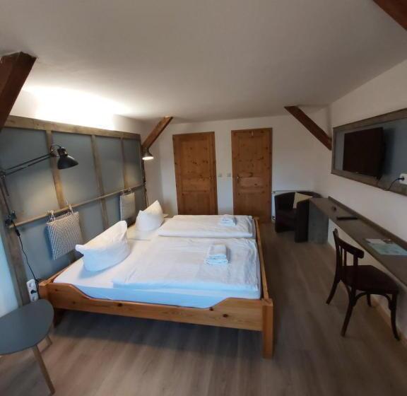 Номер Стандарт, Pension & Restaurant Alte Schule