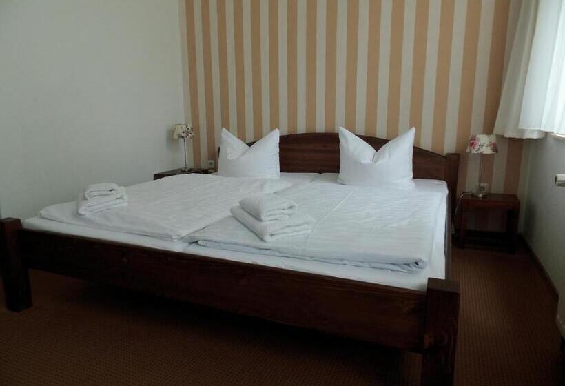 Номер Стандарт, Pension & Restaurant Alte Schule