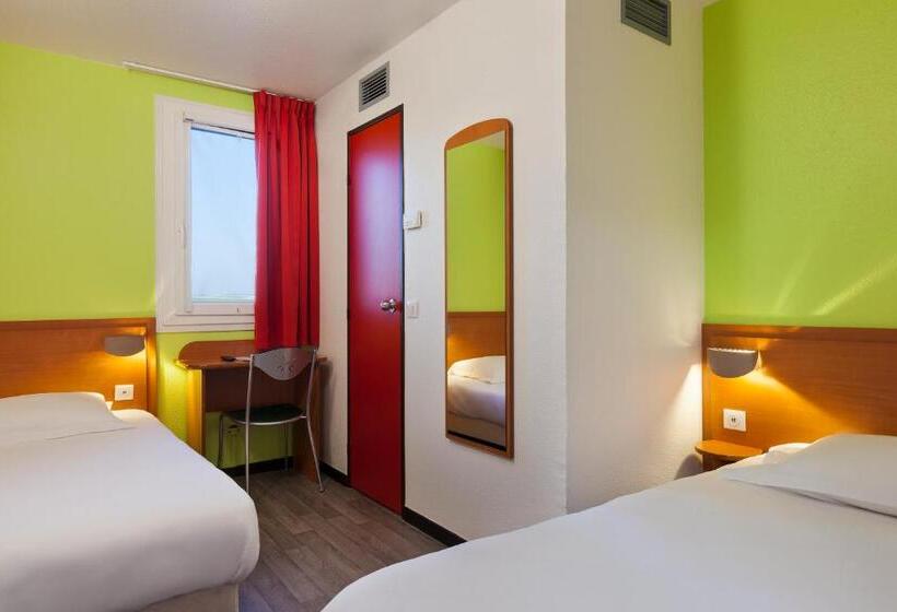 バス共有のスタンダードルーム, Enzo Hotels Chalons En Champagne