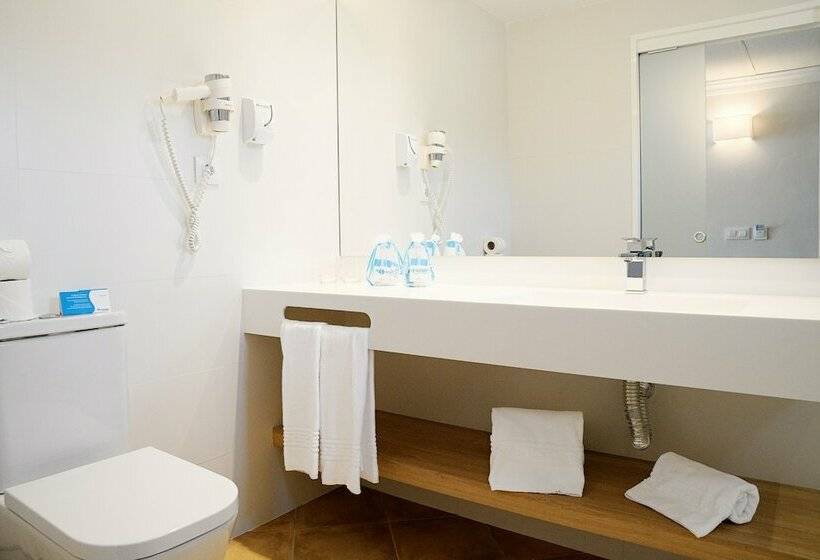 חדר סטנדרט צדדי נוף לים, Buganvilla Hotel & Spa