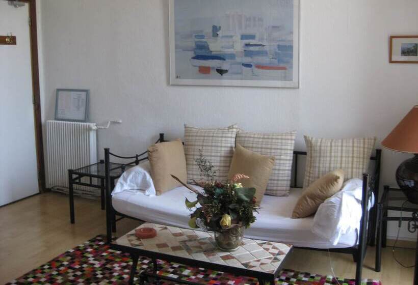 اتاق سوپریور با بالکن, Hôtel Villa La Malouine