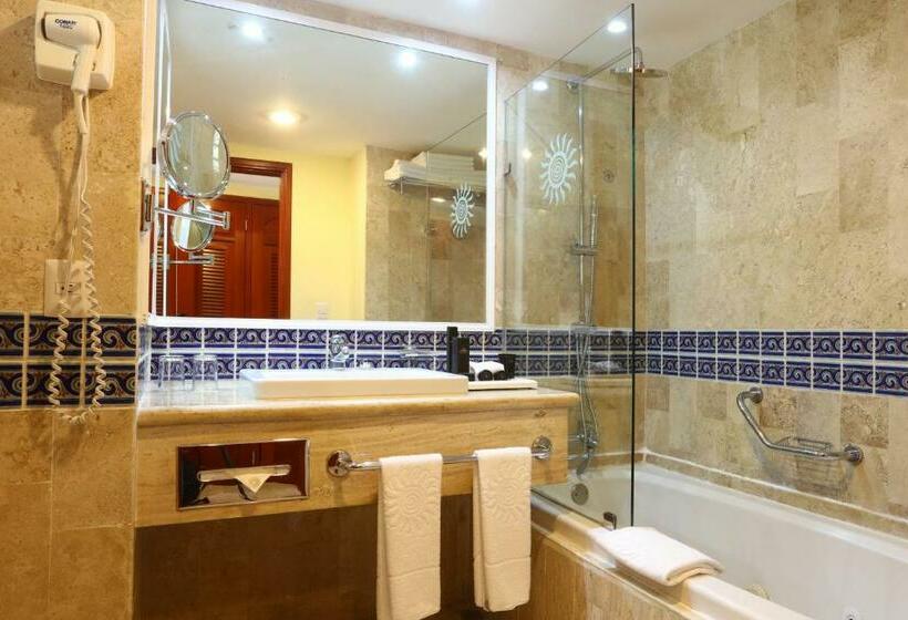 סוויטת ג'וניור סופריור נוף לים, Bahia Principe Luxury Akumal - All Inclusive