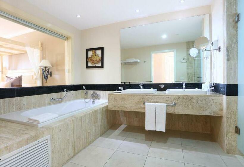 סוויטת ג'וניור דלוקס, Bahia Principe Luxury Akumal - All Inclusive