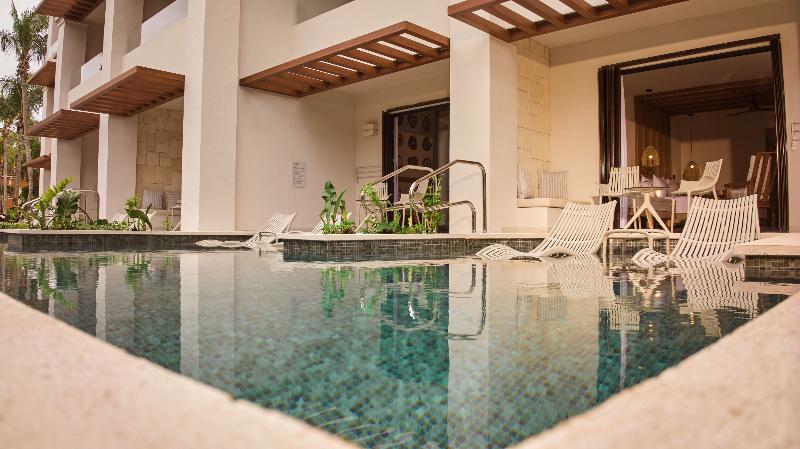 סוויטת ג'וניור דלוקס, Bahia Principe Luxury Akumal - All Inclusive
