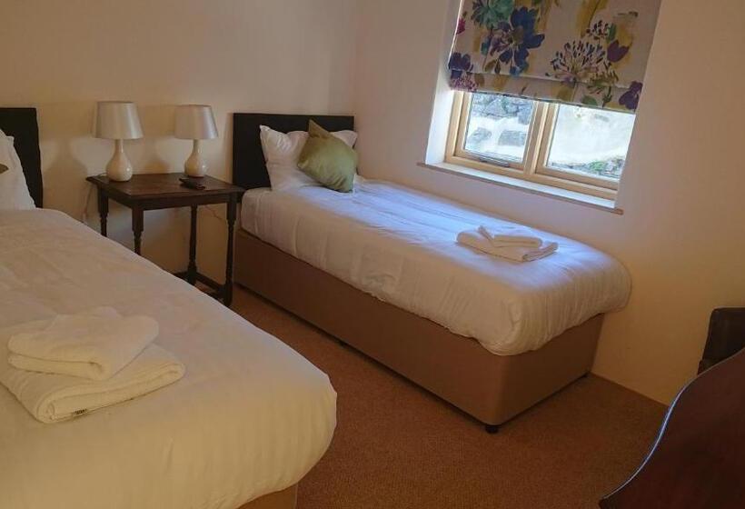 Family Suite, The Poltimore Inn