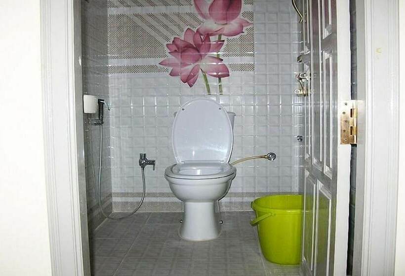 Номер Базовый Двуспальная Кровать, Pujitha Residency