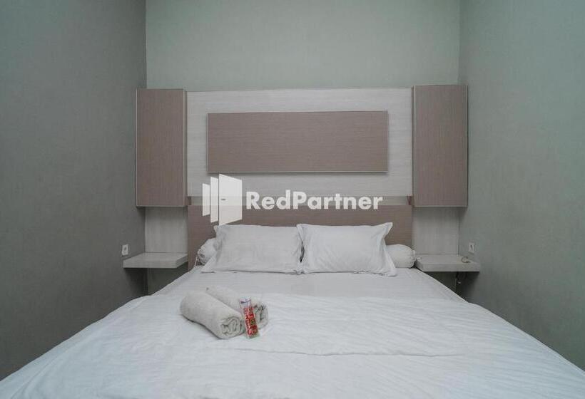 Номер Deluxe, Yayah Rooms Bogor Syariah Mitra Reddoorz