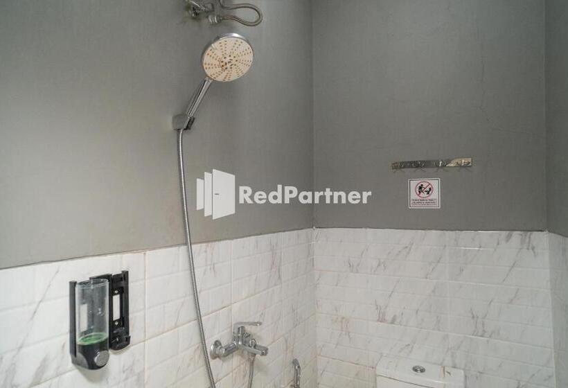 Семейный Номер, Yayah Rooms Bogor Syariah Mitra Reddoorz
