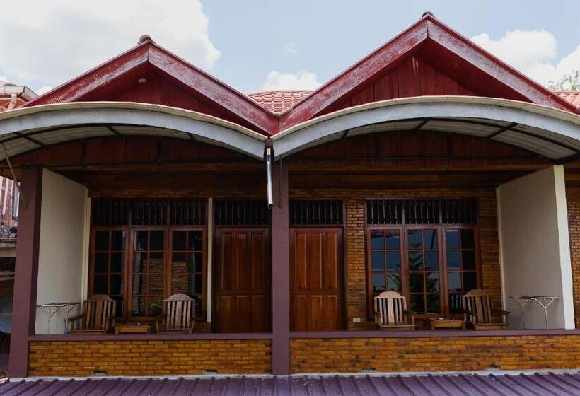 Номер Стандарт Вид на Озеро, Gokhon Guest House