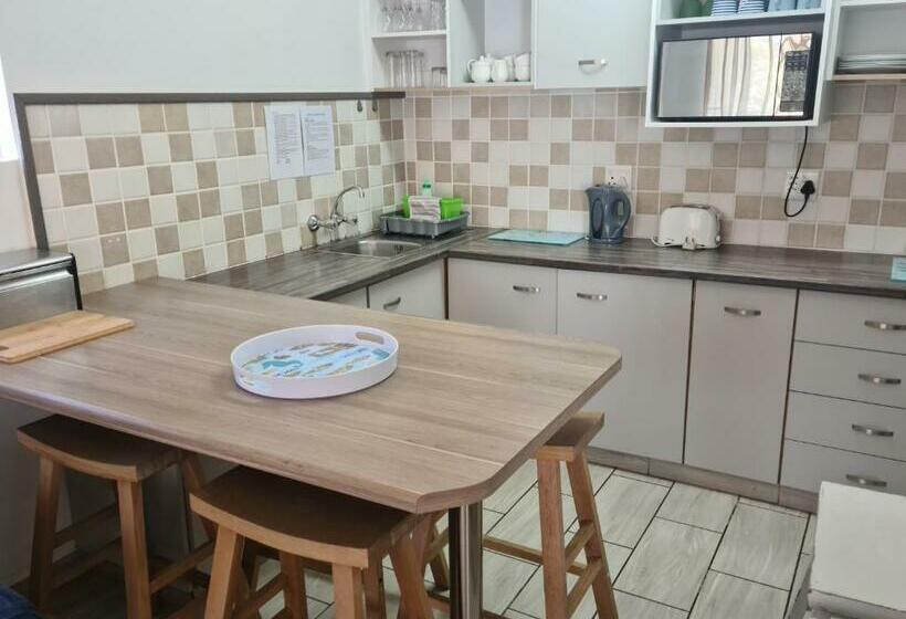 Apartamento 1 Dormitório, Suidersee Block 2, Hartenbos