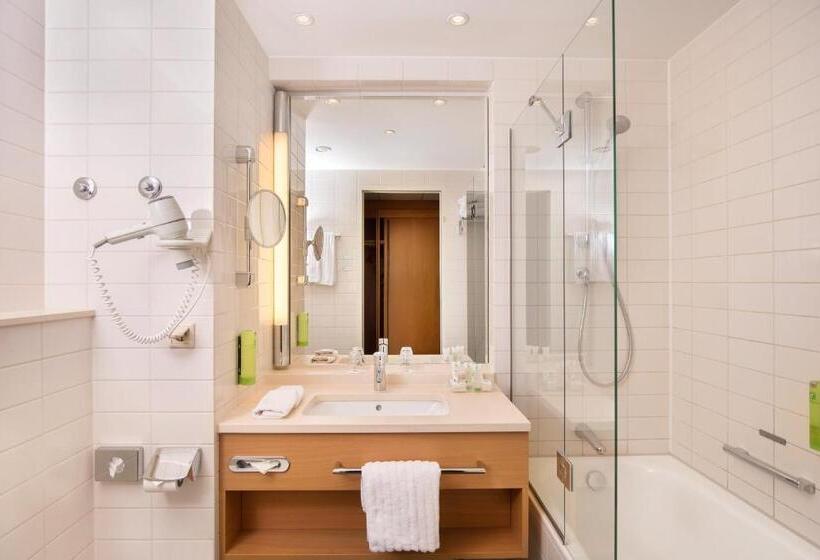 带观景的标准间, Hi Hotel International Hamburg