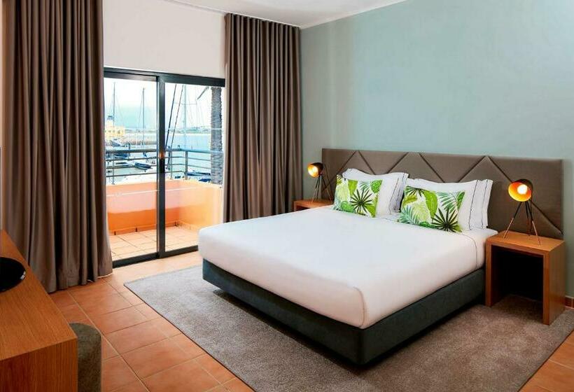 Студио Стандарт с Террасой, NH Marina Portimao Resort