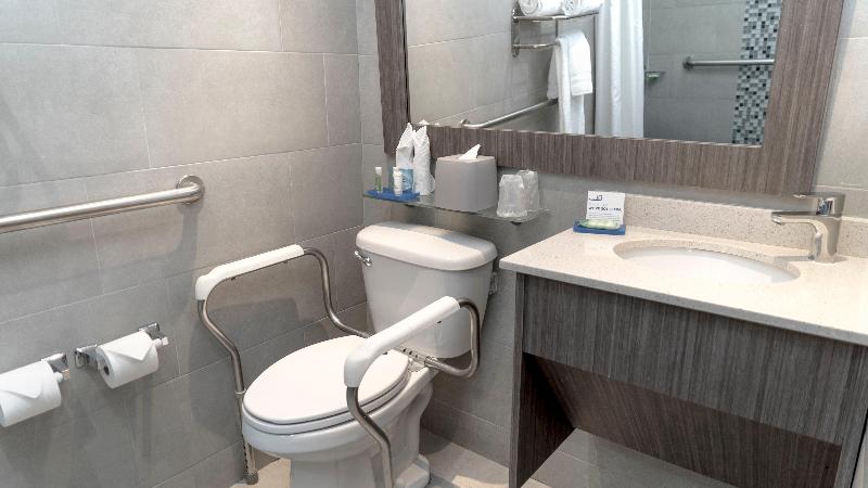 اتاق استاندارد با تخت بزرگ, Holiday Inn Express San Juan Condado, An Ihg