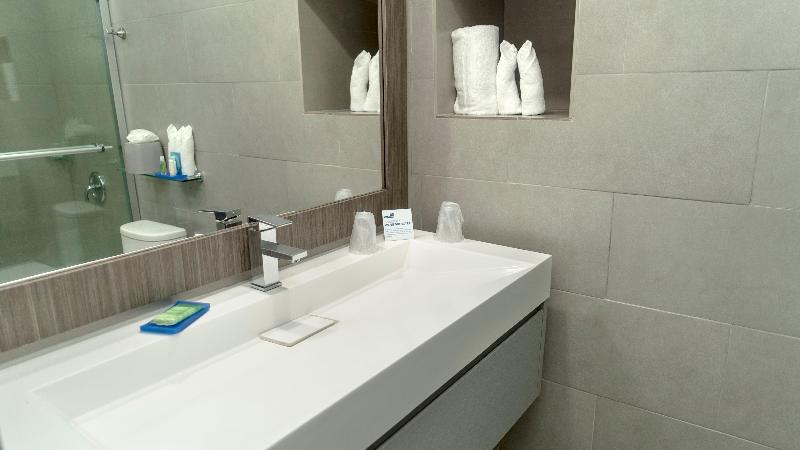 اتاق استاندارد, Holiday Inn Express San Juan Condado, An Ihg