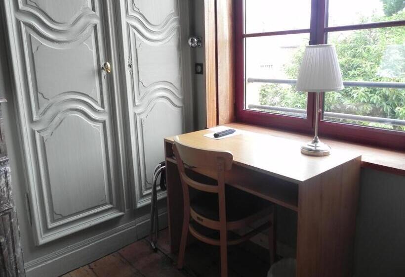 اتاق راحتی یک تخته, Hôtel   Restaurant Au Tonnelier