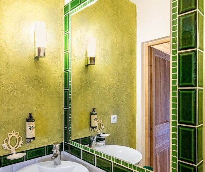 Номер Стандарт, Hôtel Restaurant Le Résinier