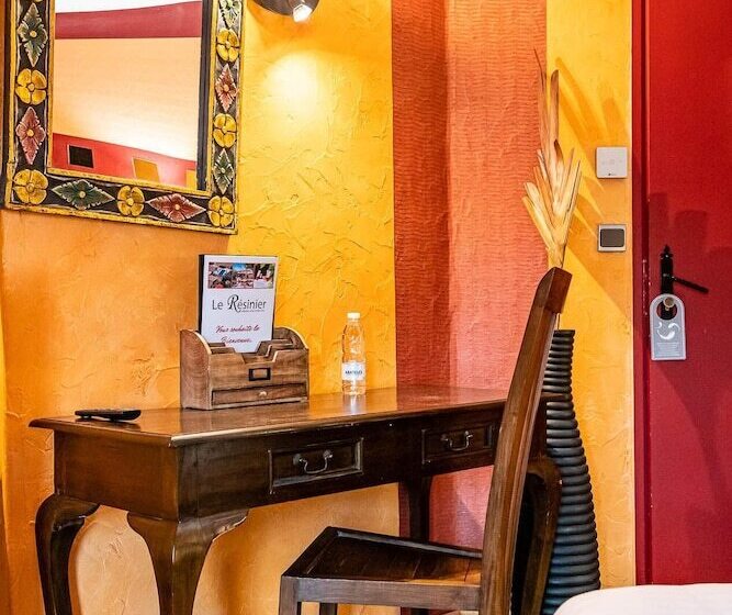 Номер Стандарт Индивидуальный, Hôtel Restaurant Le Résinier